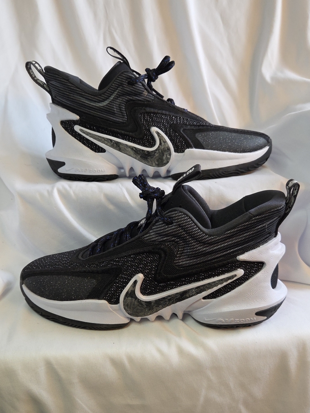 Nike Cosmic Unity 2 Basketball Shoes Black Football Grey - Size 9 (Like New)